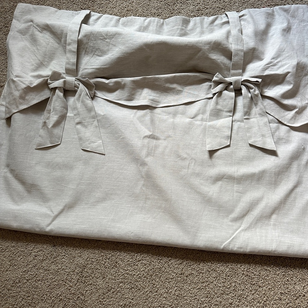 Elegant Gray Curtain with Bow Accents